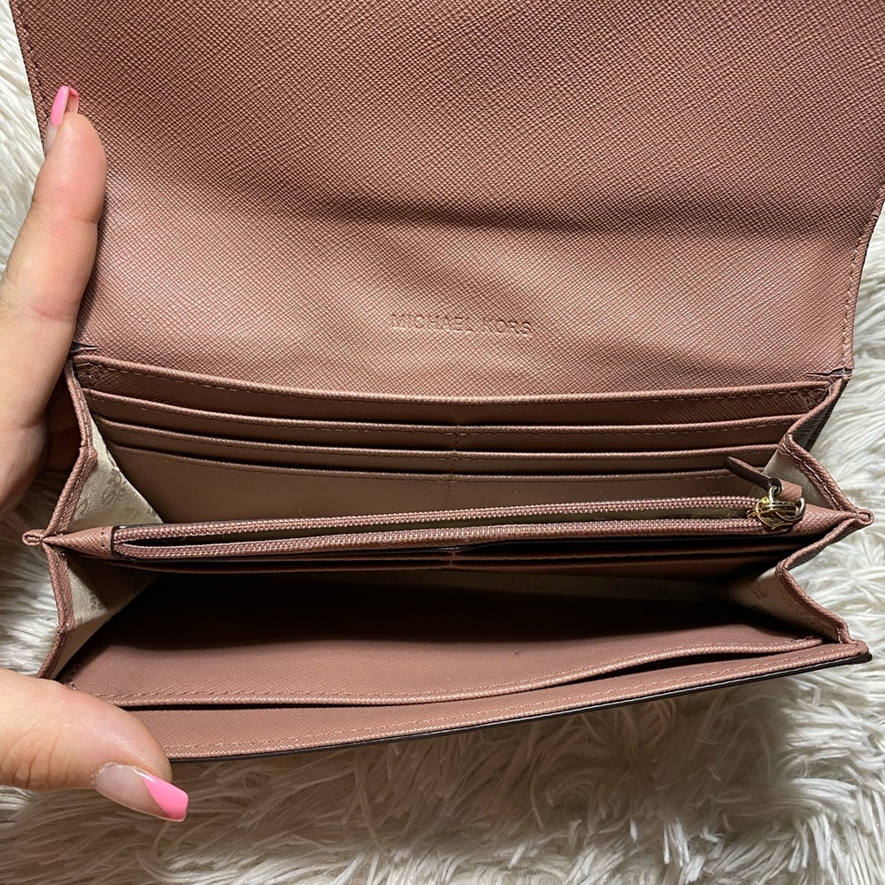 Mobby pink Michael Kors wallet - Picture 3 of 3